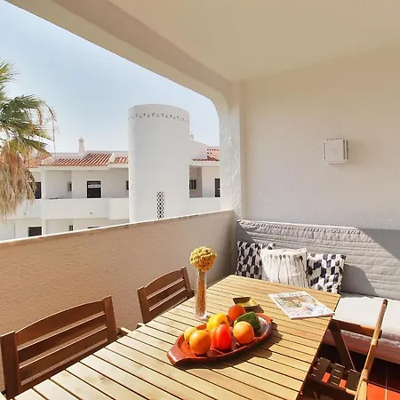 1 Quarto, Piscina, Ac, Varanda, Prestige For * Vilamoura